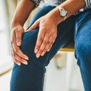 Knee pain: causes and treatment options